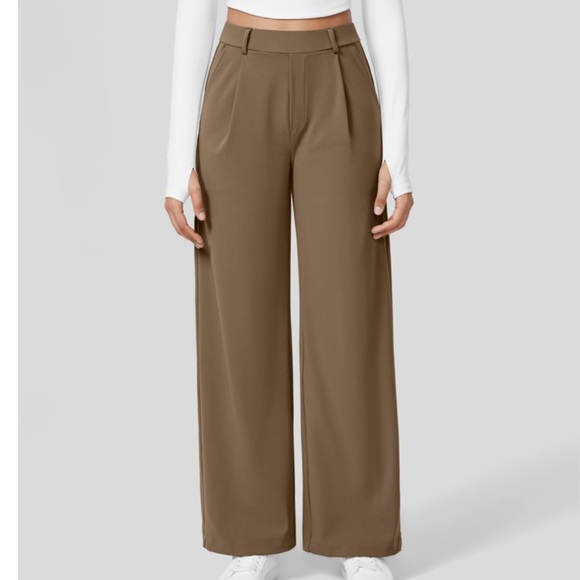 HALARA Pants - Halara straight leg work pant NWT SIZE MEDIUM